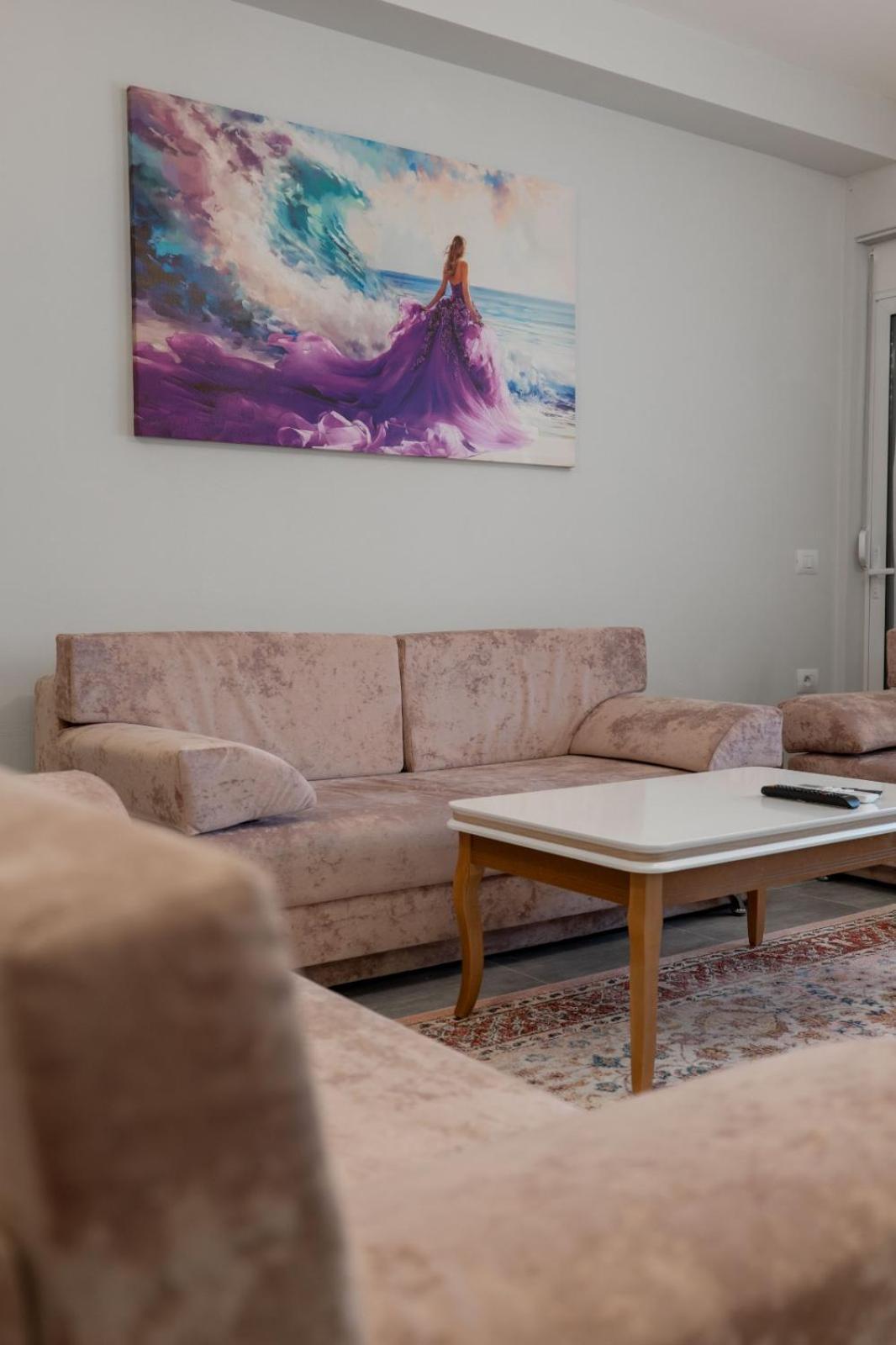 Esel Apartments Sarande Bagian luar foto