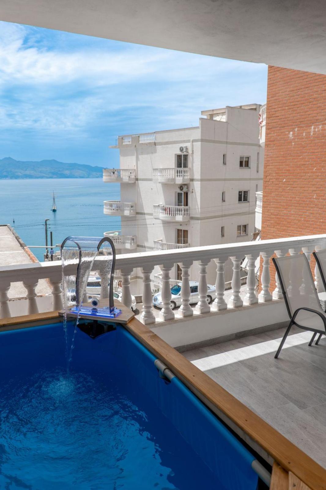 Esel Apartments Sarande Bagian luar foto