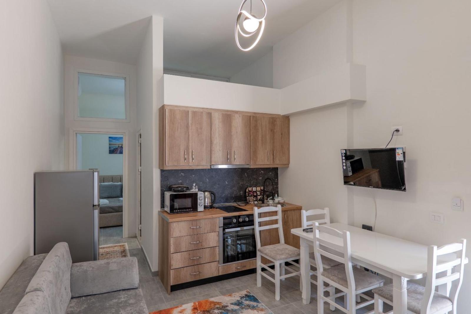 Esel Apartments Sarande Bagian luar foto