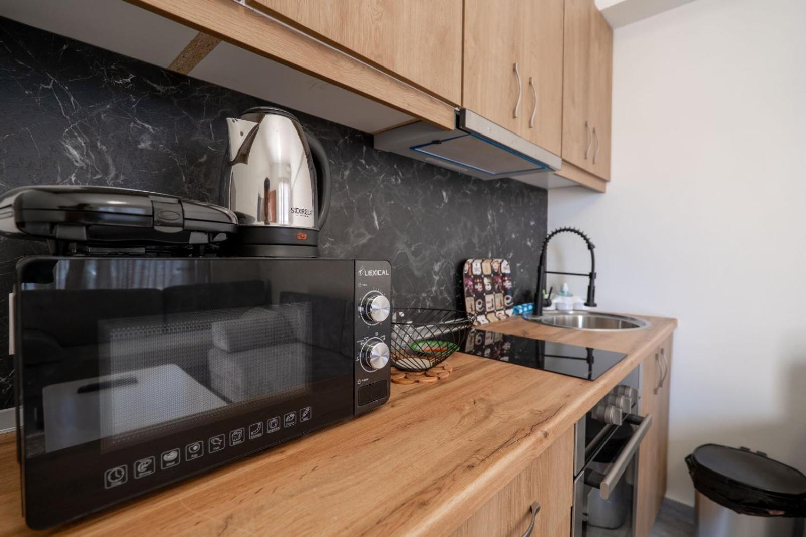 Esel Apartments Sarande Bagian luar foto