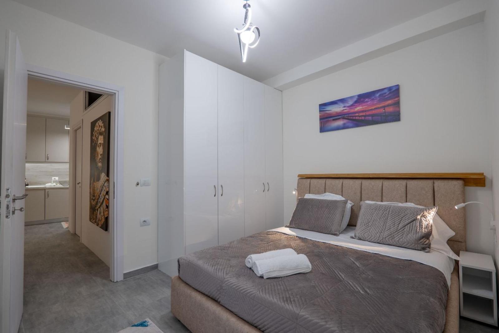 Esel Apartments Sarande Bagian luar foto